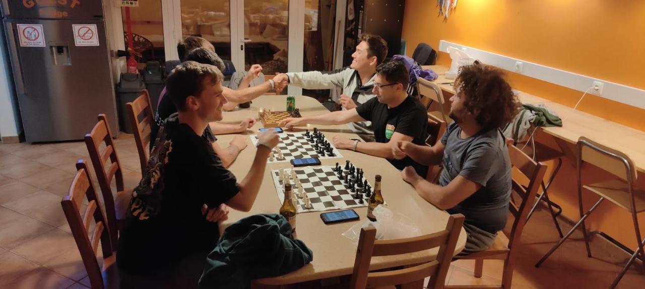 33 Hostel Балеал Екстериор снимка