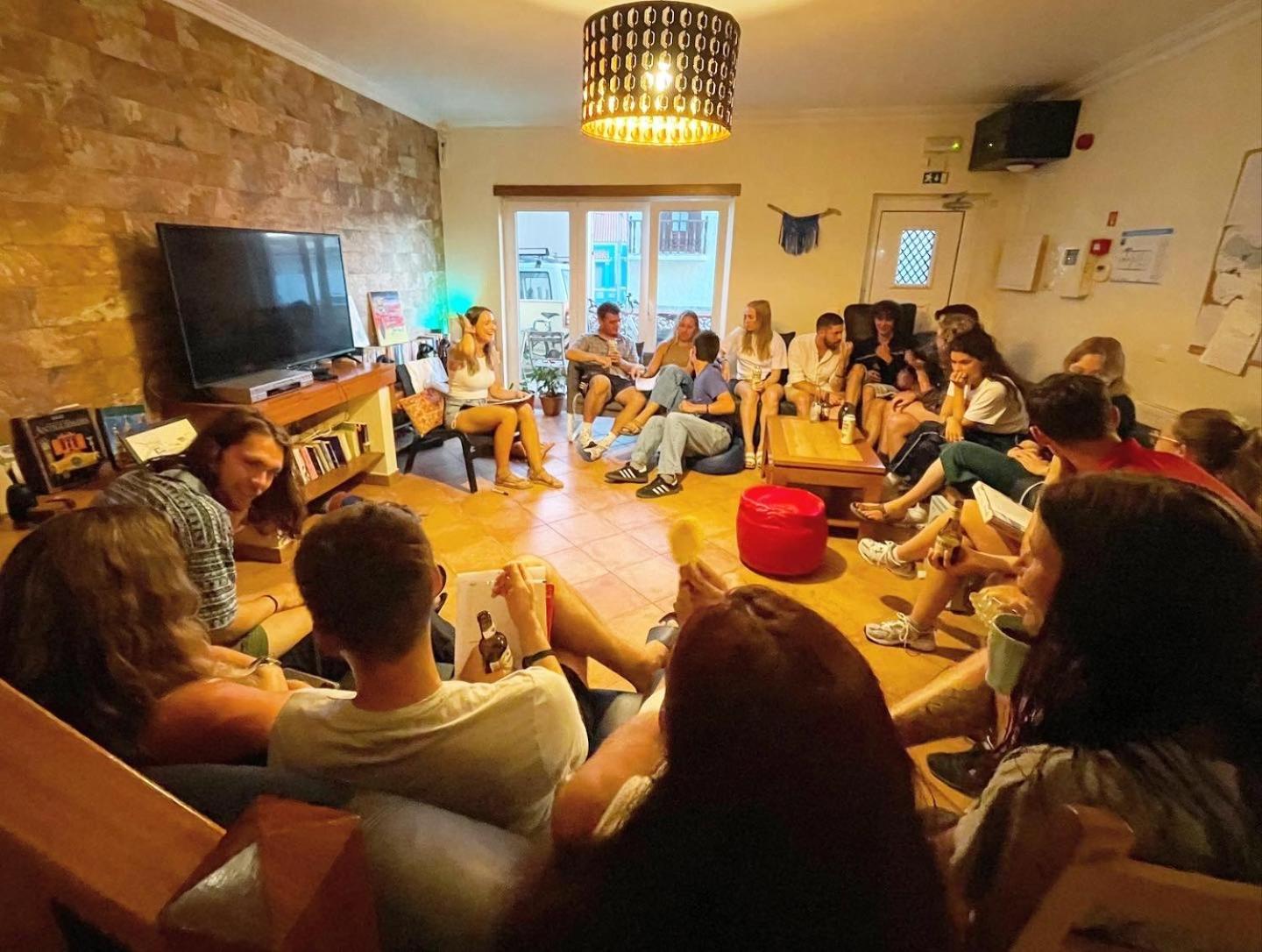 33 Hostel Балеал Екстериор снимка