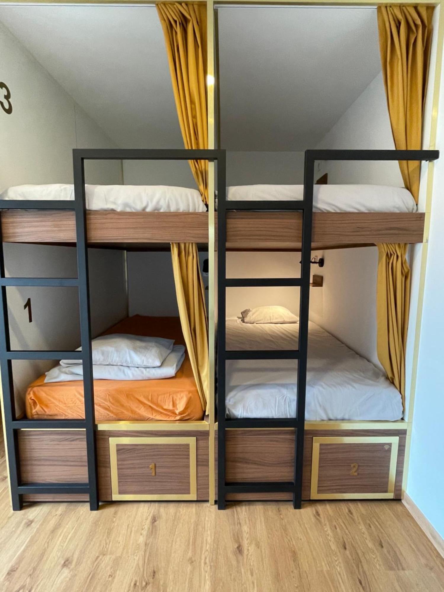 33 Hostel Балеал Екстериор снимка