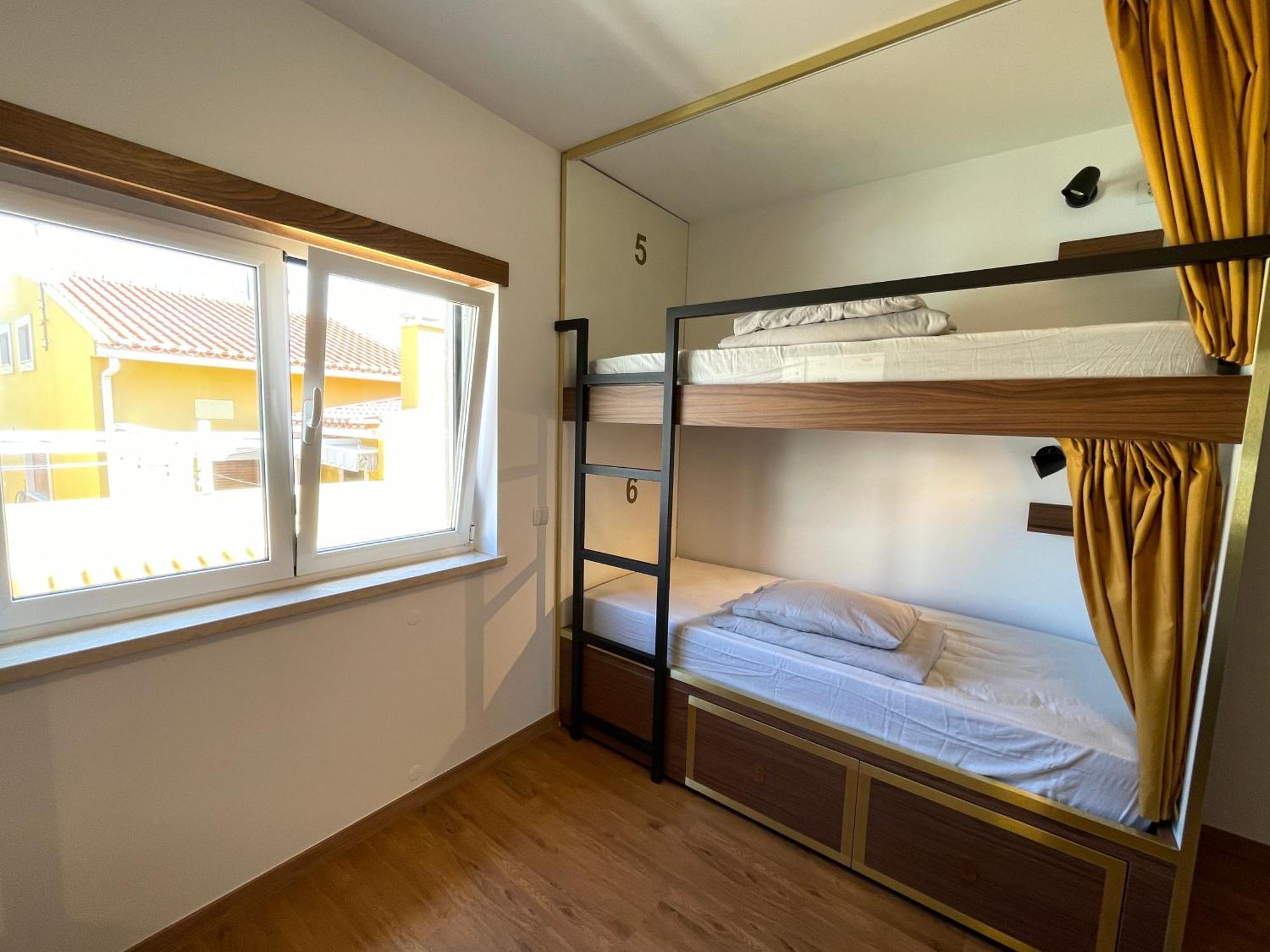 33 Hostel Балеал Екстериор снимка