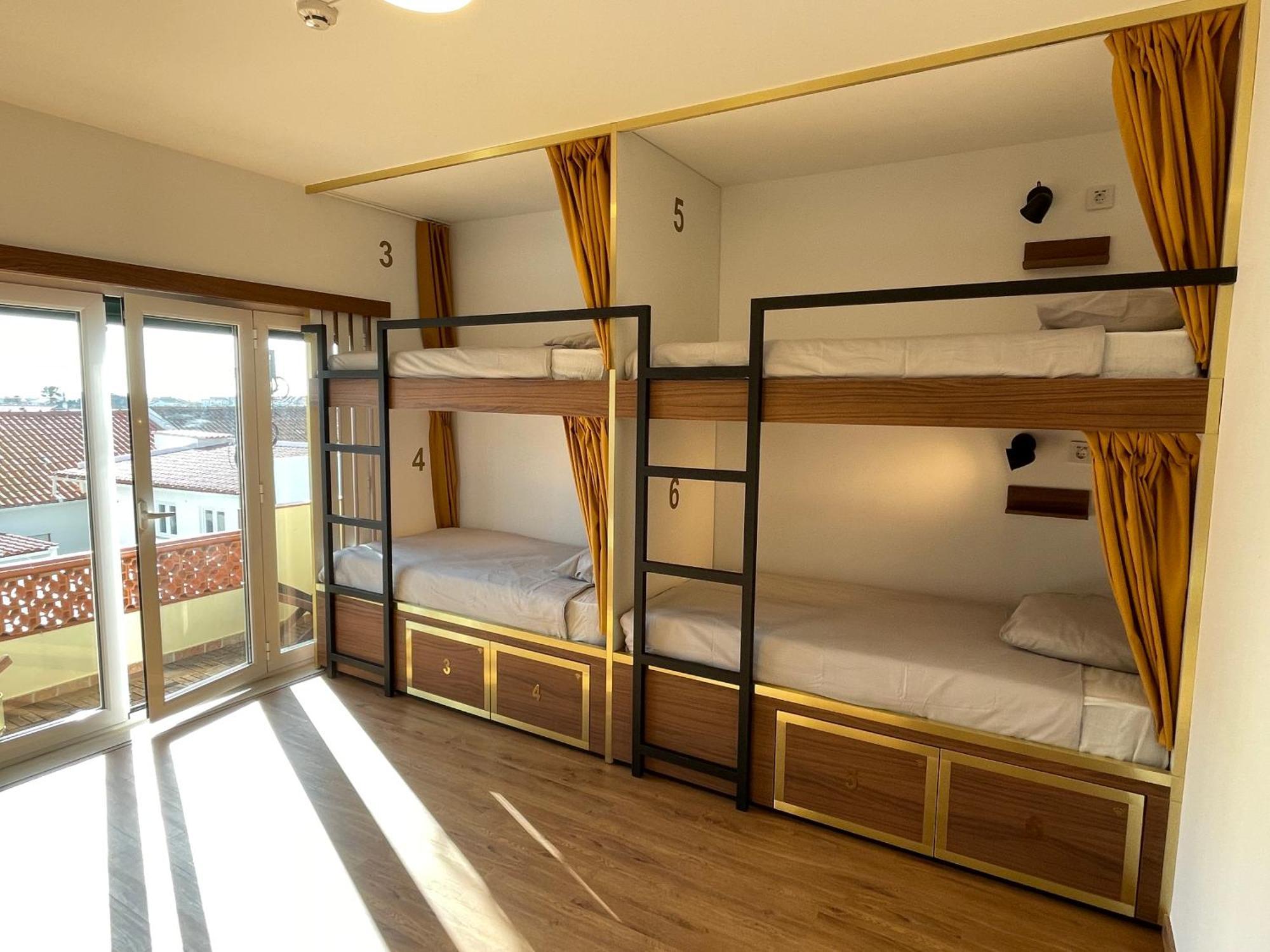33 Hostel Балеал Екстериор снимка